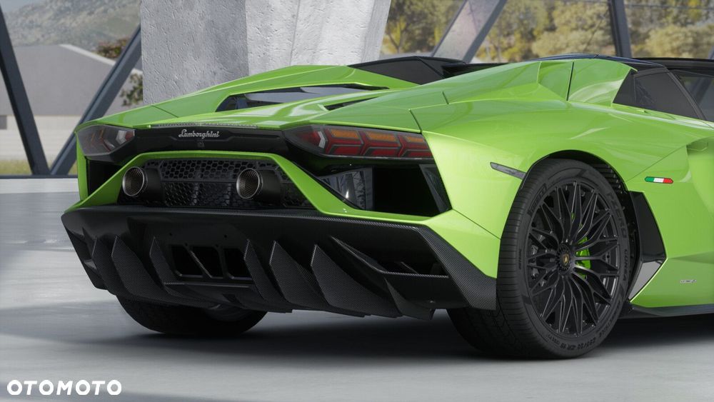 Lamborghini Aventador - 10