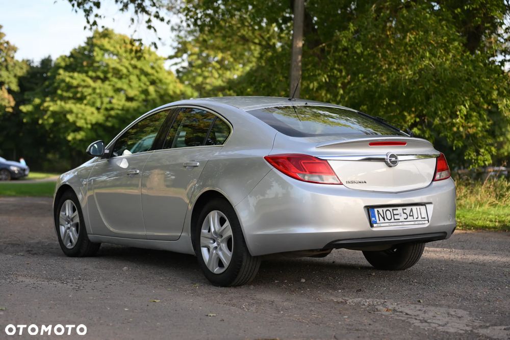 Opel Insignia 1.8 Sport - 11