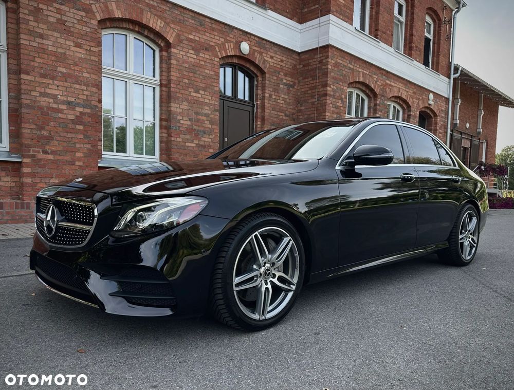 Mercedes-Benz Klasa E 300 9G-TRONIC AMG Line - 11