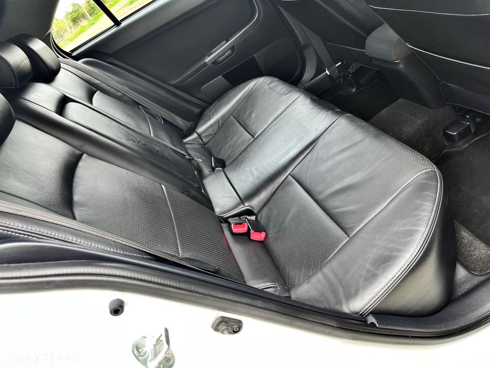 Mitsubishi Lancer 1.8 Intense - 11