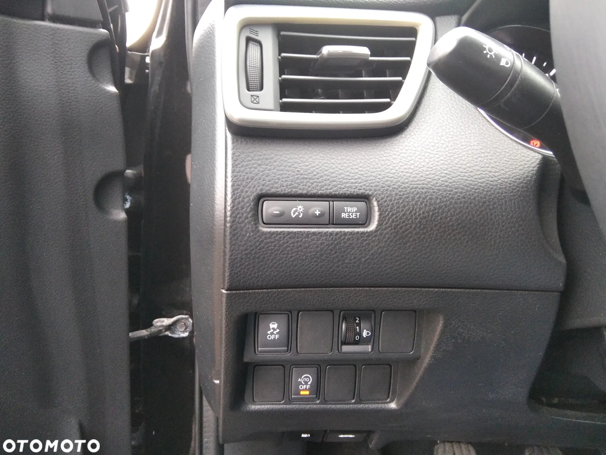 Nissan Qashqai 1.5 dCi Acenta EU6 - 13
