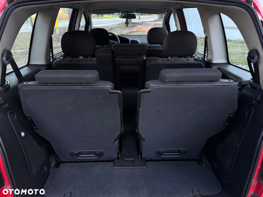 Opel Zafira 1.6 16V Base - 8