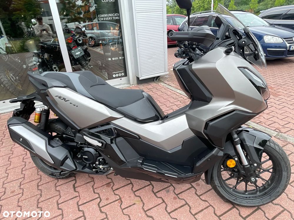 Honda ADV350 - 9