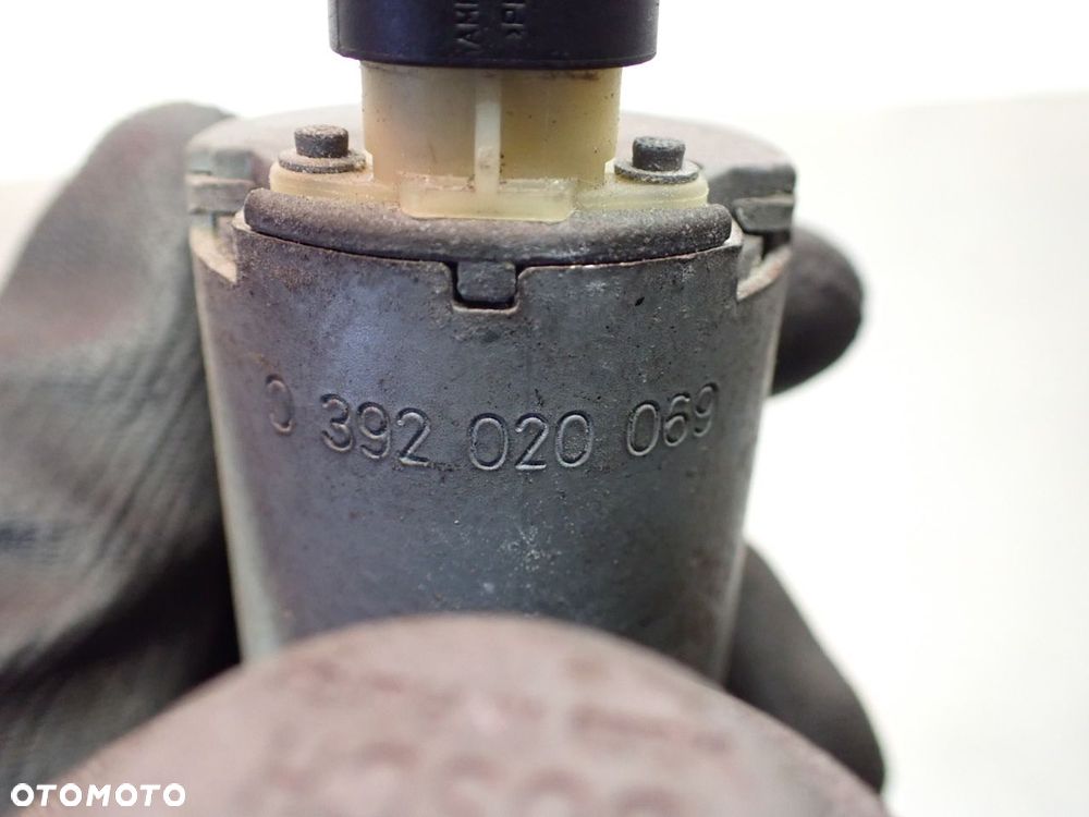 ZAWÓR WODY BMW E46 TOURING - 7