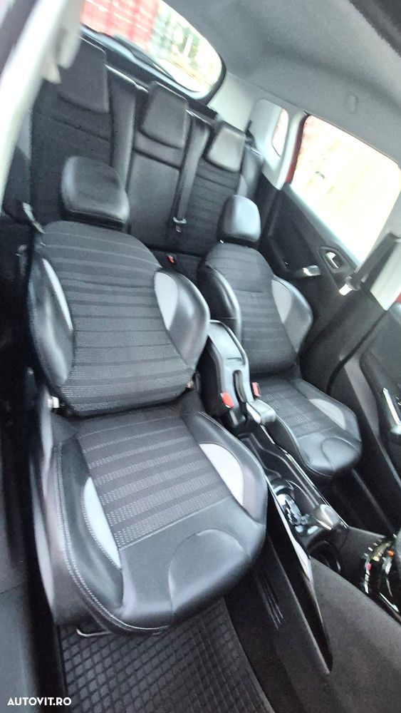 Peugeot 2008 PureTech 110 Stop&Start EAT6 GT-Line Edition - 13