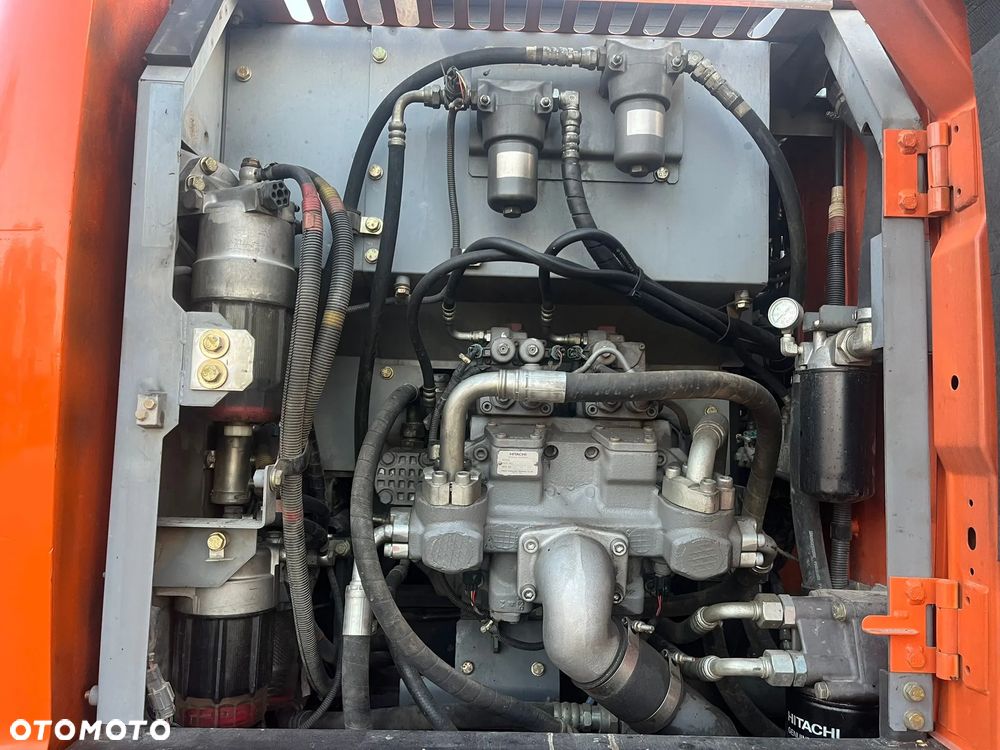 Hitachi ZX140W-5B - 11