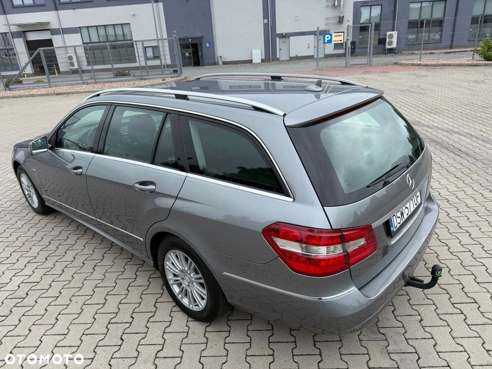 Mercedes-Benz Klasa E 200 CDI BlueEff - 11