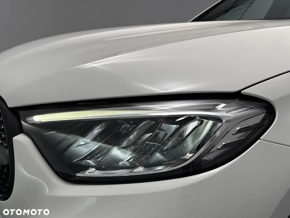 Mercedes-Benz GLC 300 d 4-Matic - 24