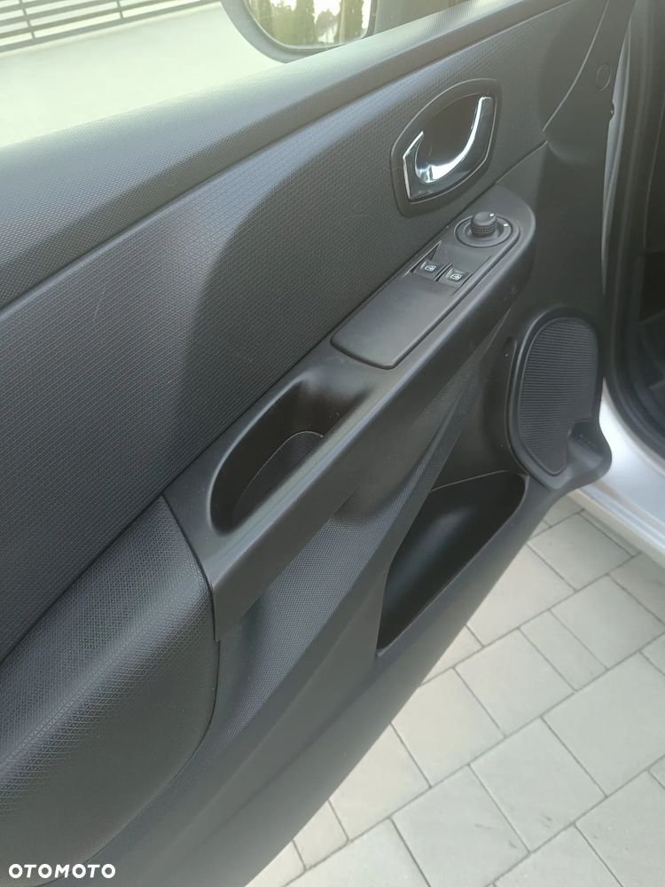 Renault Clio dCi 90 Dynamique - 17