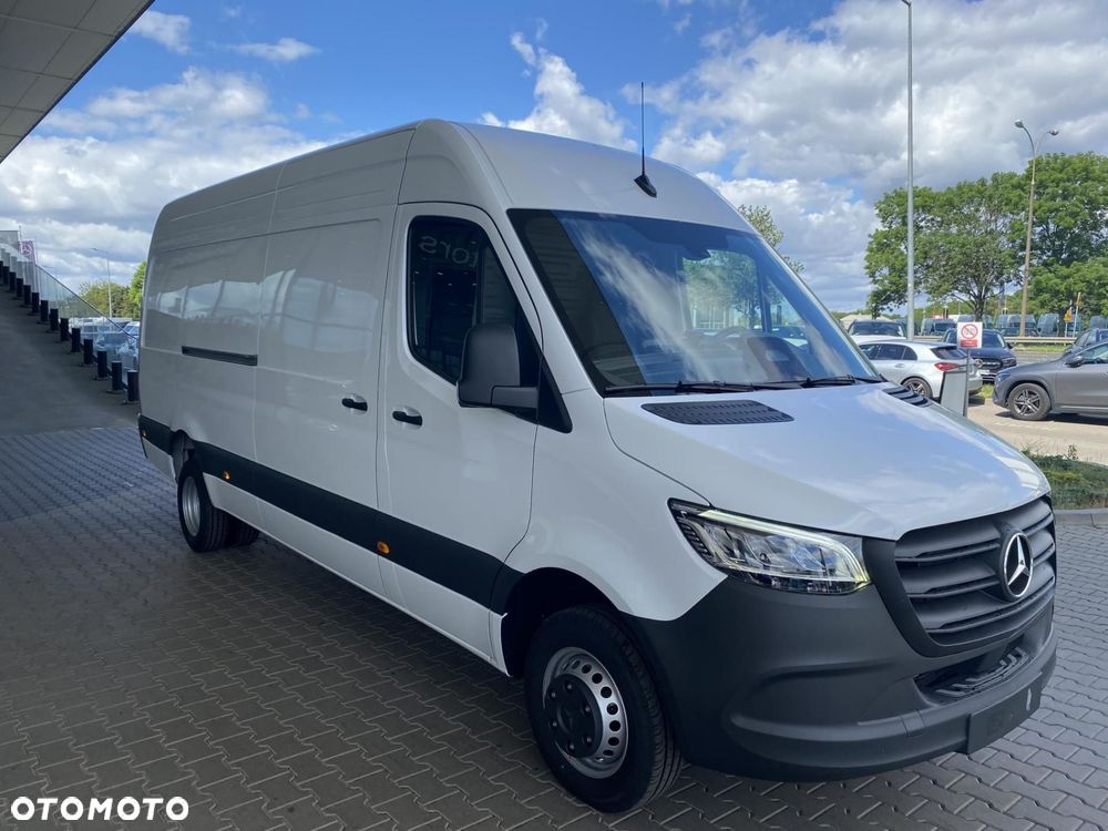 Mercedes-Benz Sprinter - 4