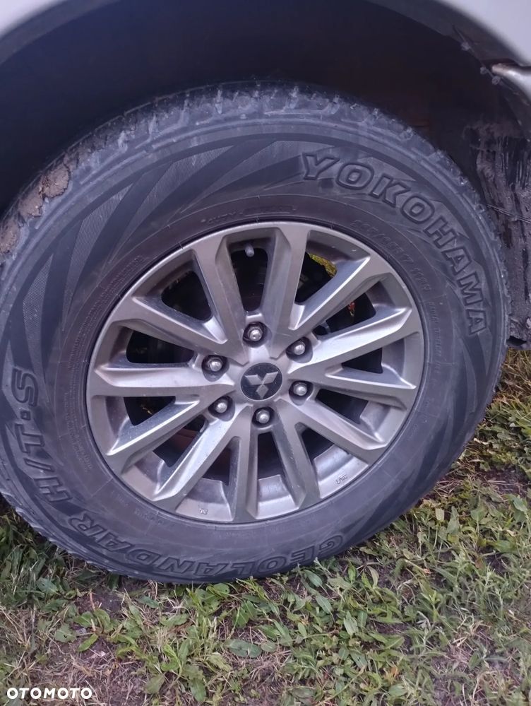 Mitsubishi Pajero 3.2 DID Instyle DAKAR - 4