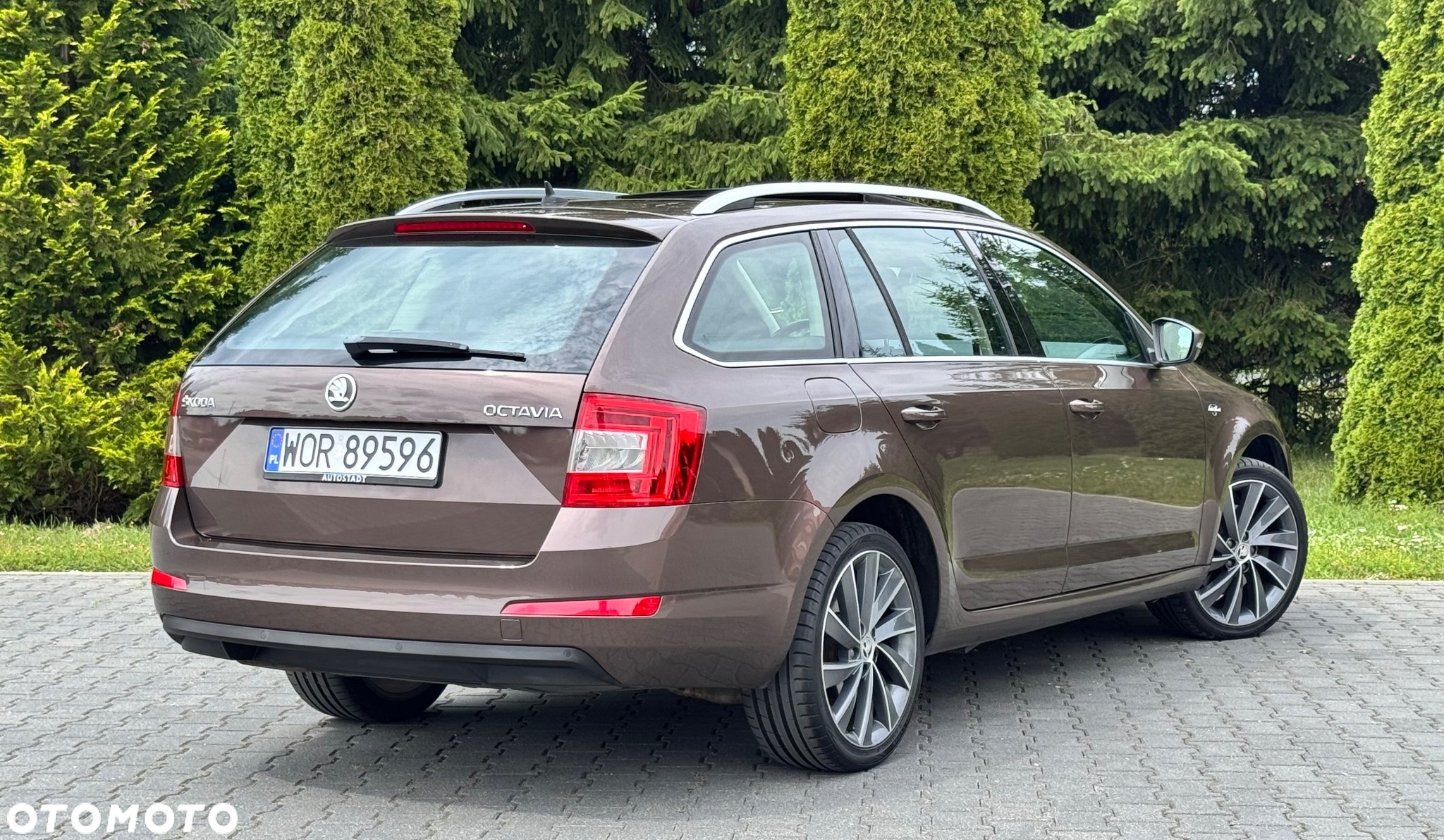 Skoda Octavia 1.8 TSI DSG L&K - 13