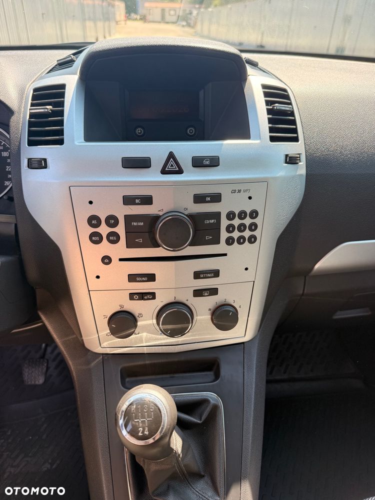 Opel Zafira 1.8 Family - 10