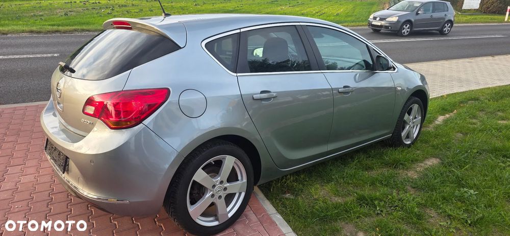 Opel Astra 1.4 Turbo Innovation - 8
