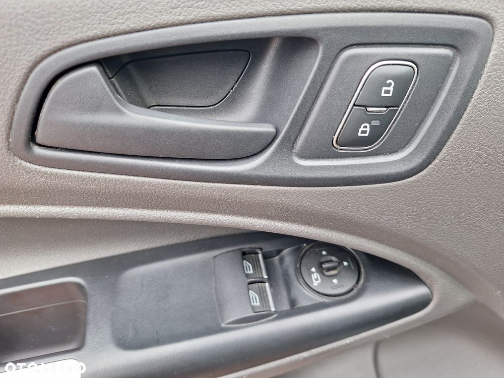 Ford Transit Connect - 10