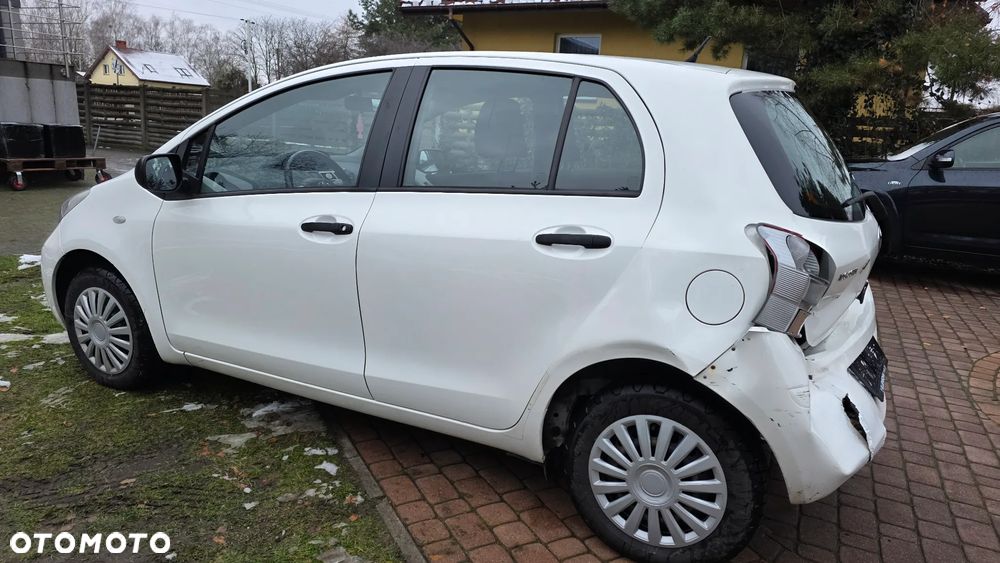 Toyota Yaris 1.0 VVT-i Cool - 21