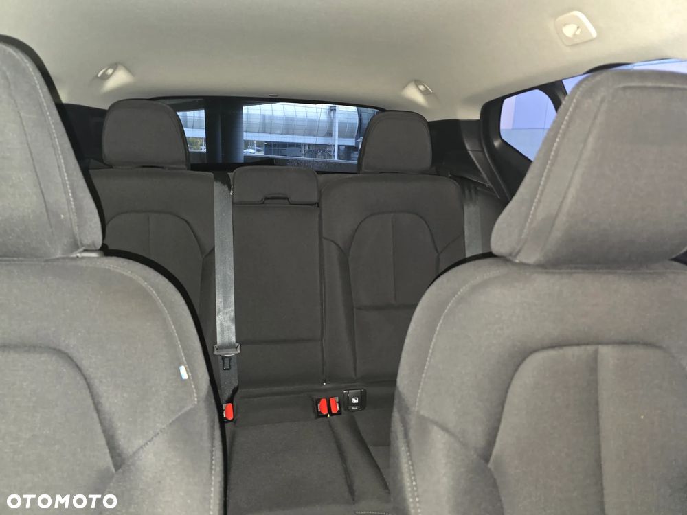 Volvo XC 40 T3 - 21