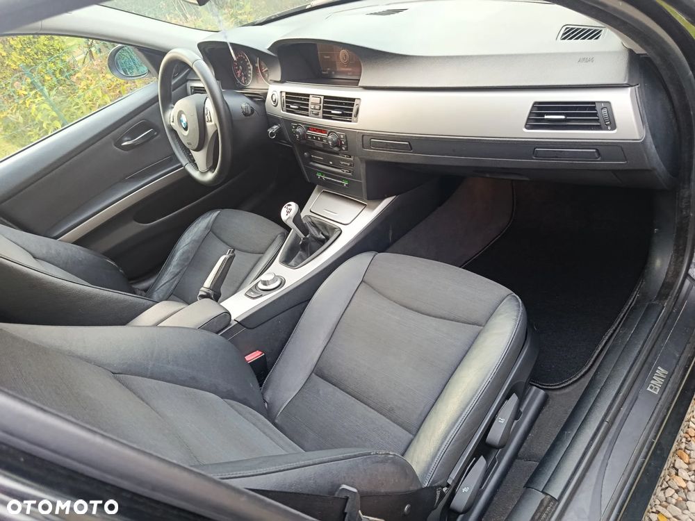 BMW Seria 3 325i - 15