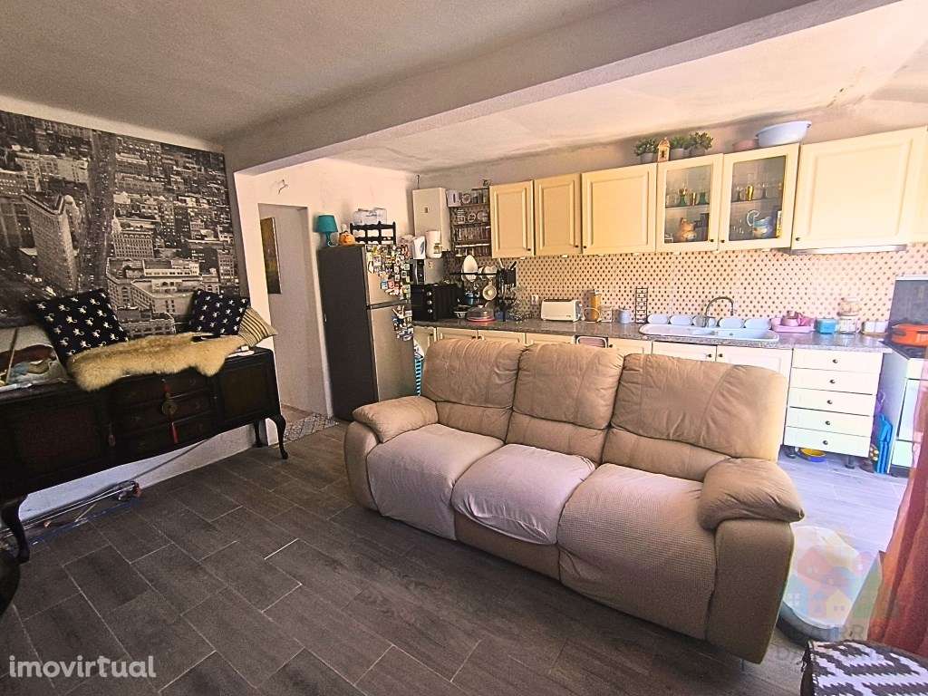 Moradia com garagem e espaço exterior a 5 minutos de Tomar - Grande imagem: 2/12