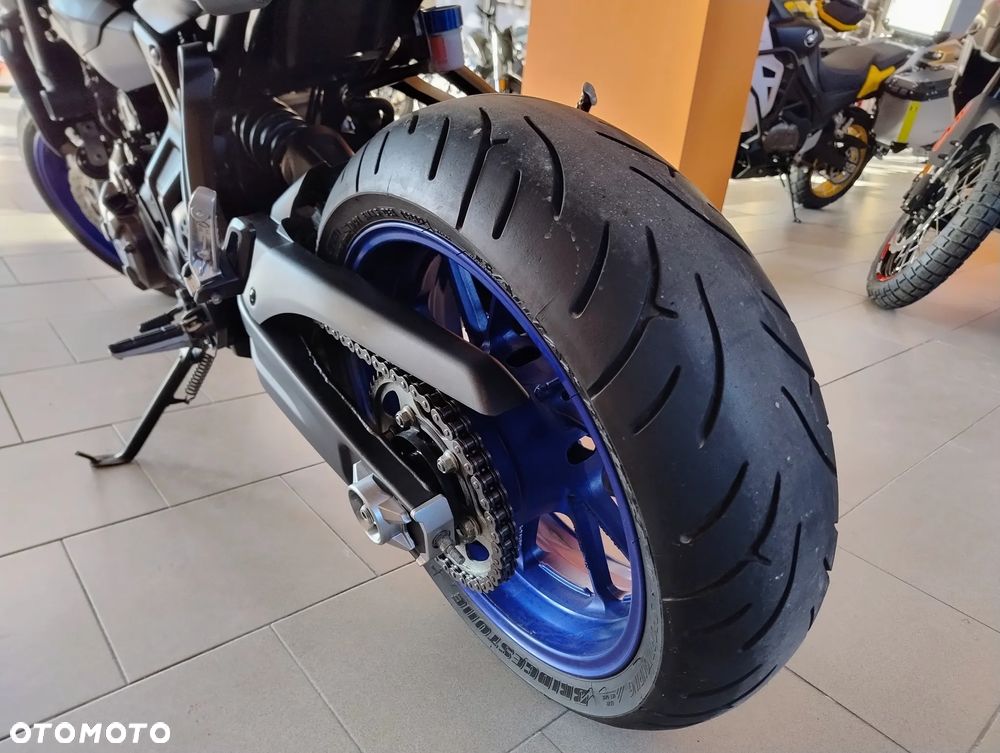 Yamaha MT - 17
