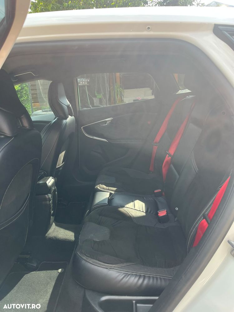 Volvo V40 - 5