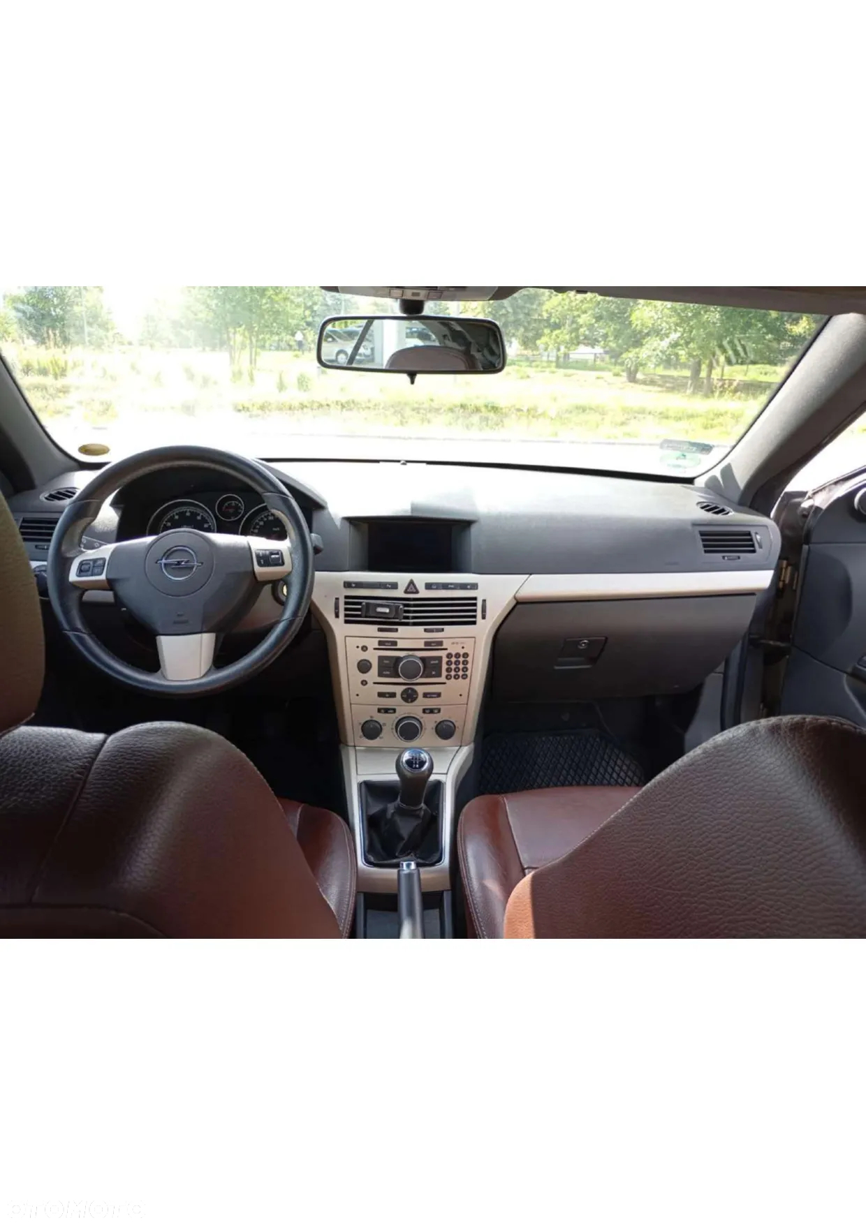 Opel Astra III GTC 1.8 Cosmo - 13