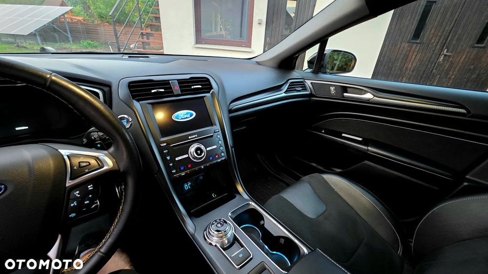 Ford Fusion - 7