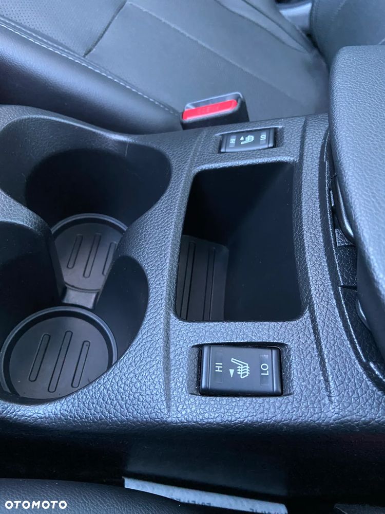 Nissan Qashqai 1.6 dCi TEKNA - 18