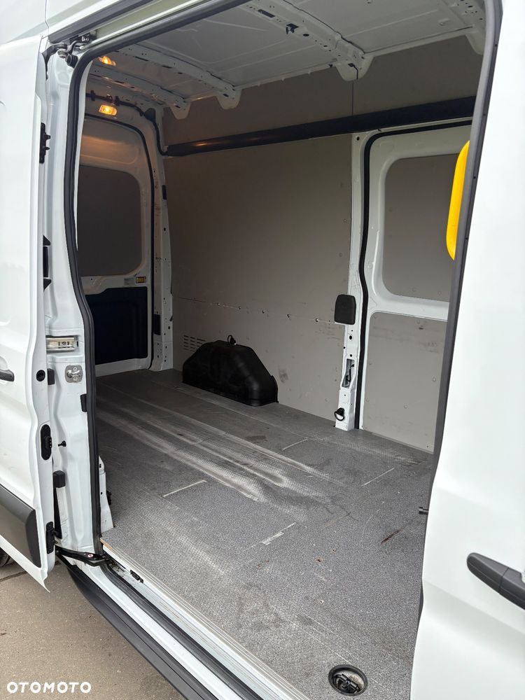 Ford Transit - 19