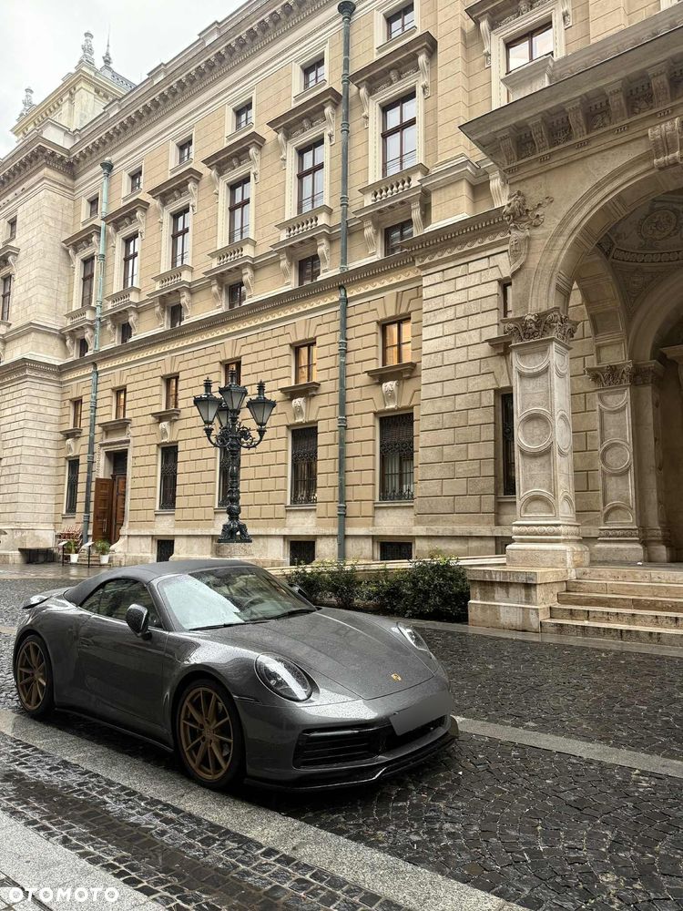 Porsche 911 Carrera - 8