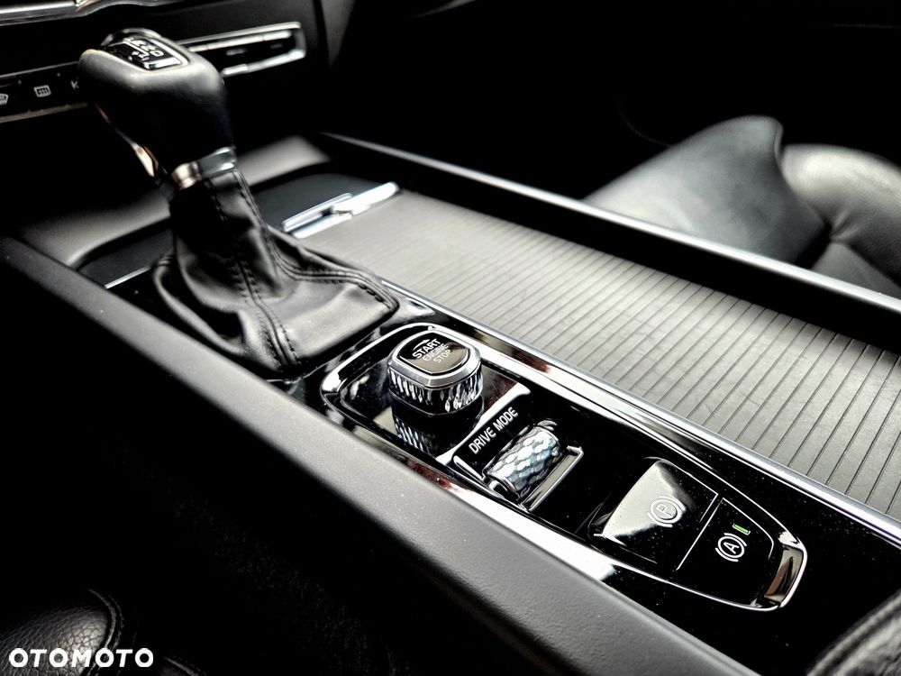 Volvo XC 60 - 6