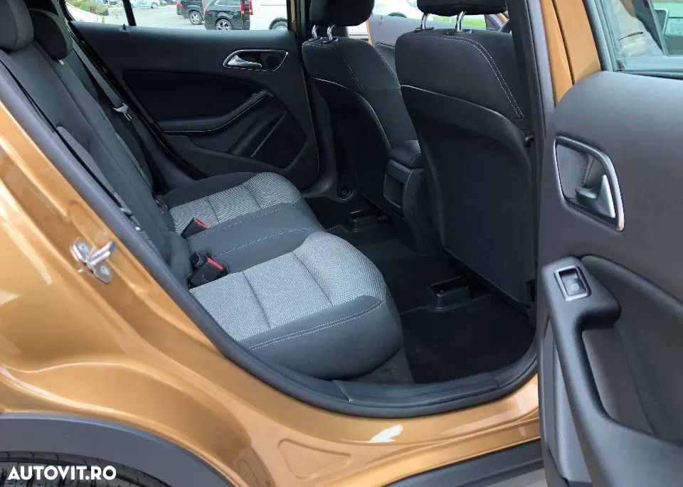 Mercedes-Benz GLA 200 - 14
