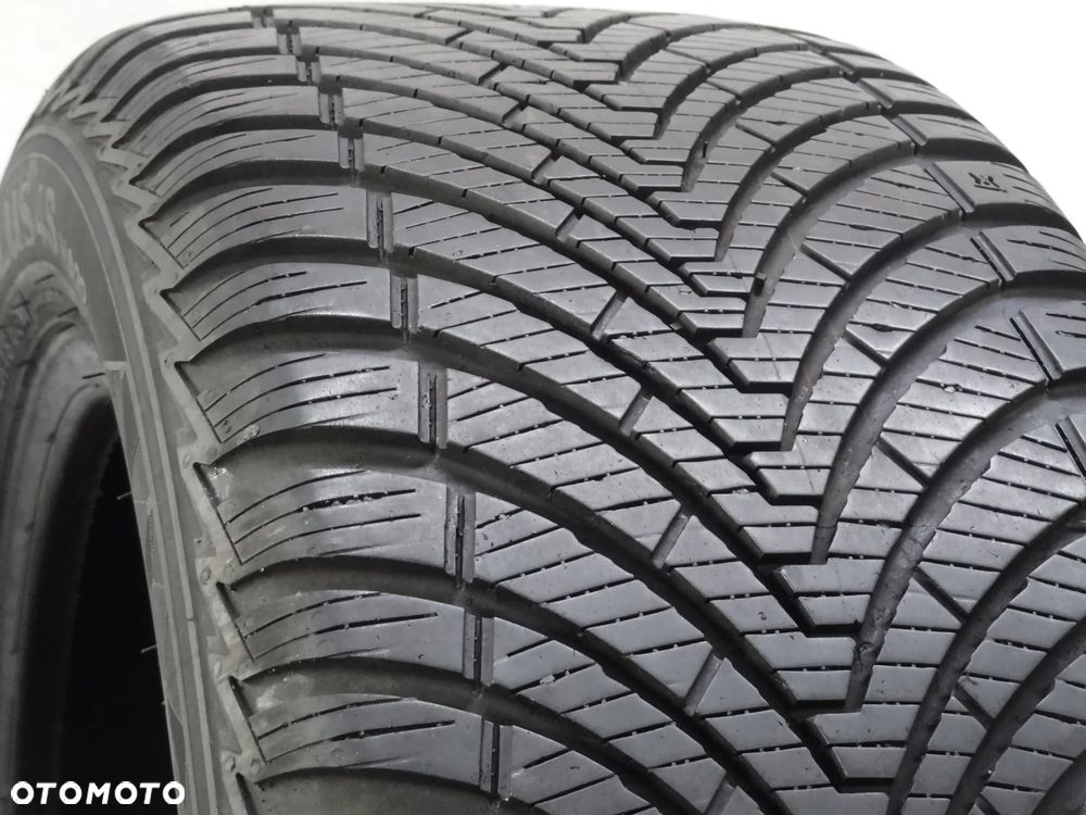 235/45R18 KUMHO SOLUS 4S HA32 , 6,1mm B5167 - 2