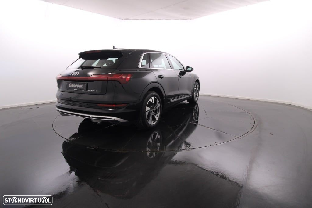 Audi e-tron 55 quattro S line - 4