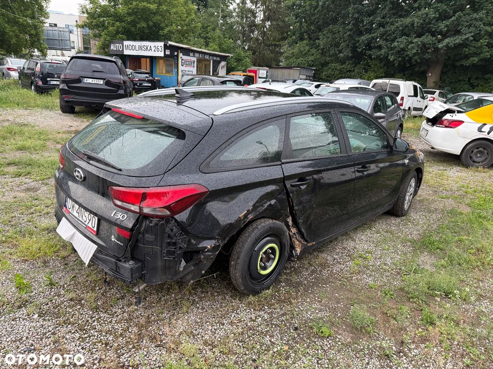 Hyundai i30 1.0 T-GDI Classic + DCT - 10