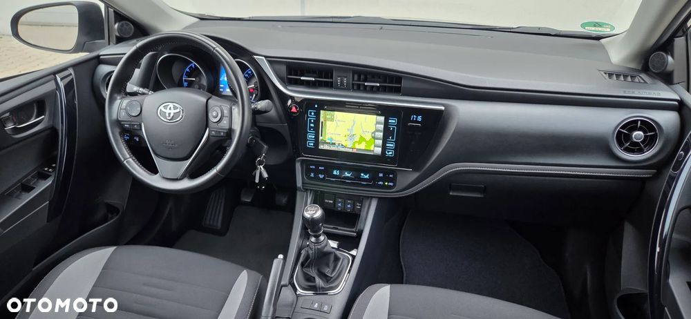 Toyota Auris 1.2 Turbo Edition-S - 28
