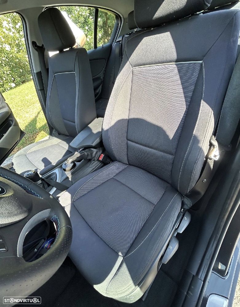 BMW 123 d - 26