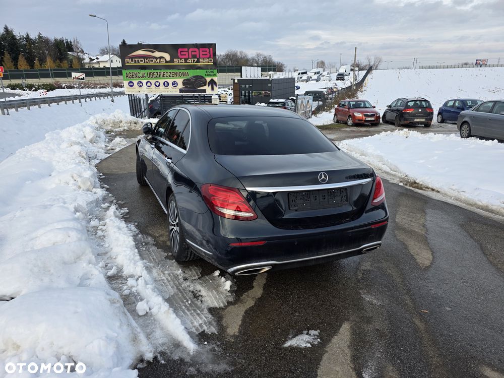 Mercedes-Benz Klasa E 200 9G-TRONIC - 9