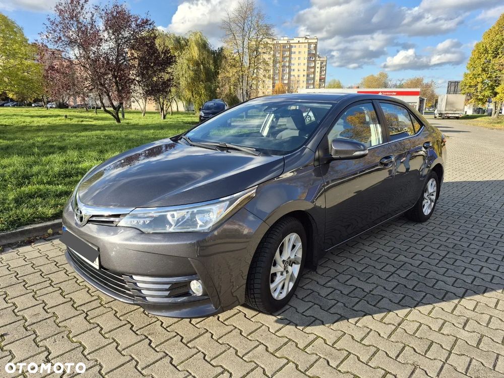 Toyota Corolla 1.6 Classic Plus - 1