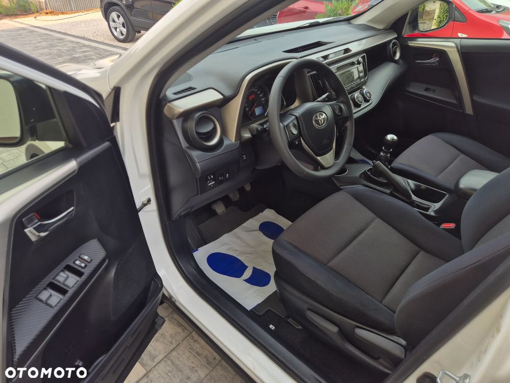 Toyota RAV4 - 9