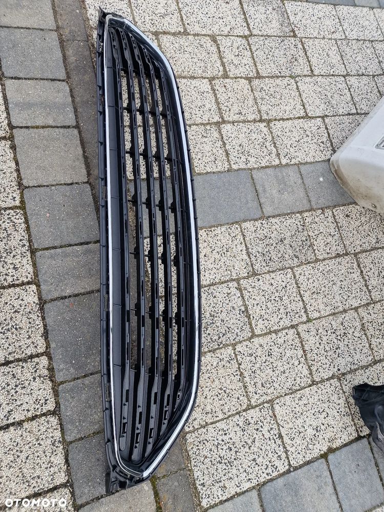 Atrapa  zderzaka ford  S-max mk2 lift nowa - 1
