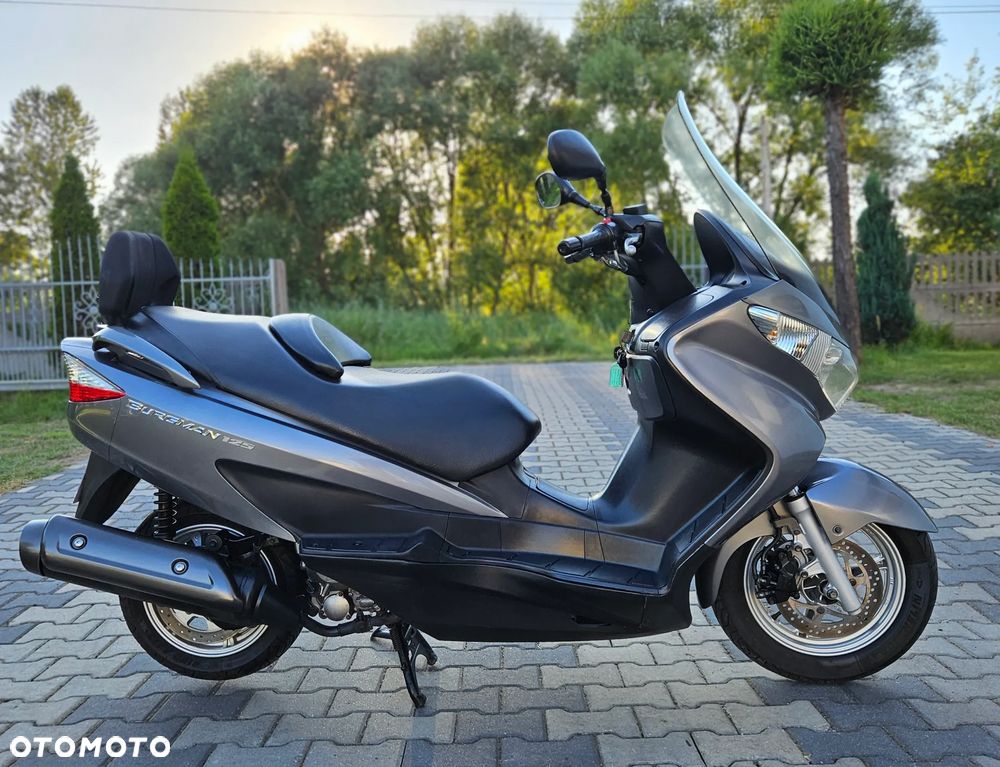 Suzuki Burgman - 4