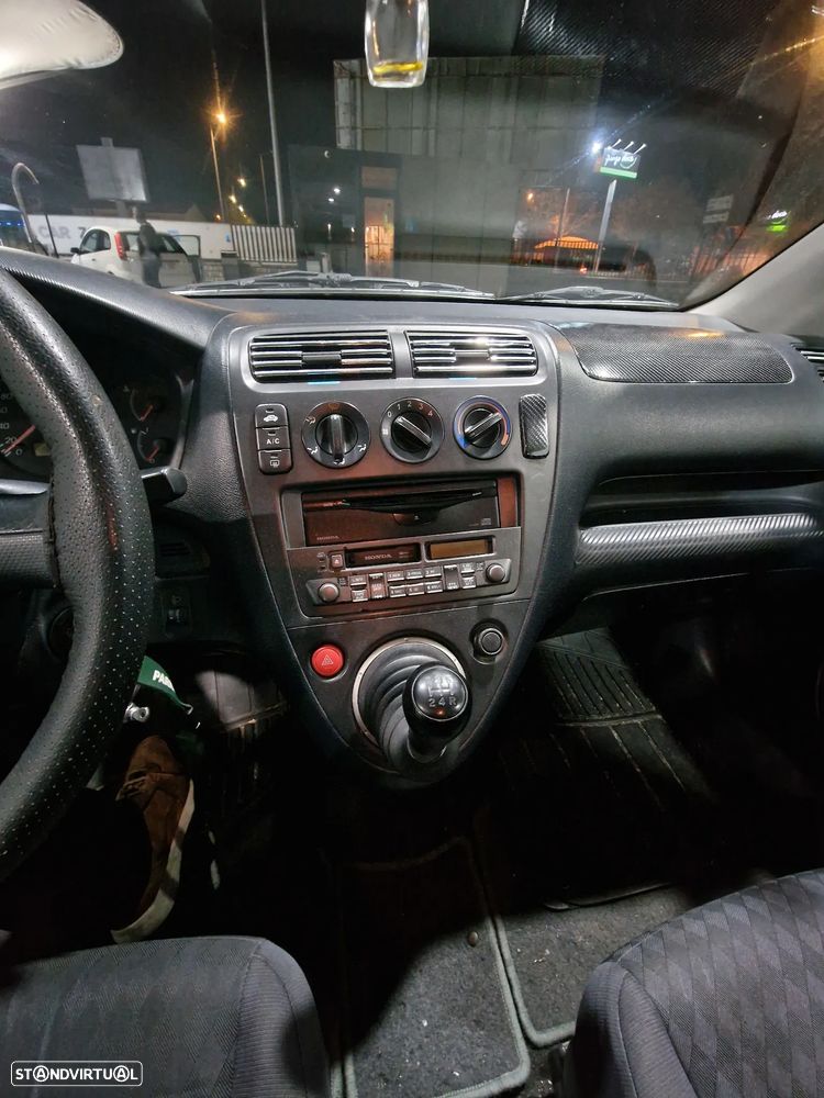 Honda Civic 1.6i ES - 11
