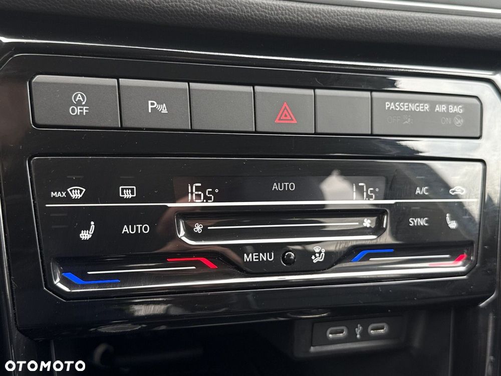 Volkswagen T-Cross 1.0 TSI Style DSG - 26