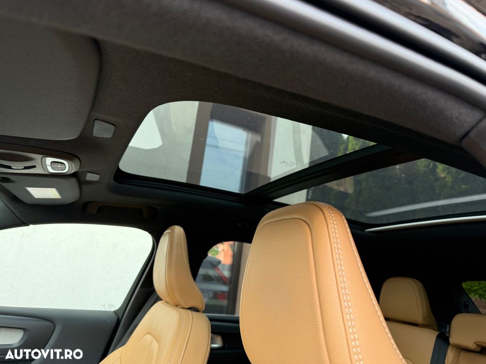 Volvo XC 40 B4 AT8 AWD Mild Hybrid Inscription - 12