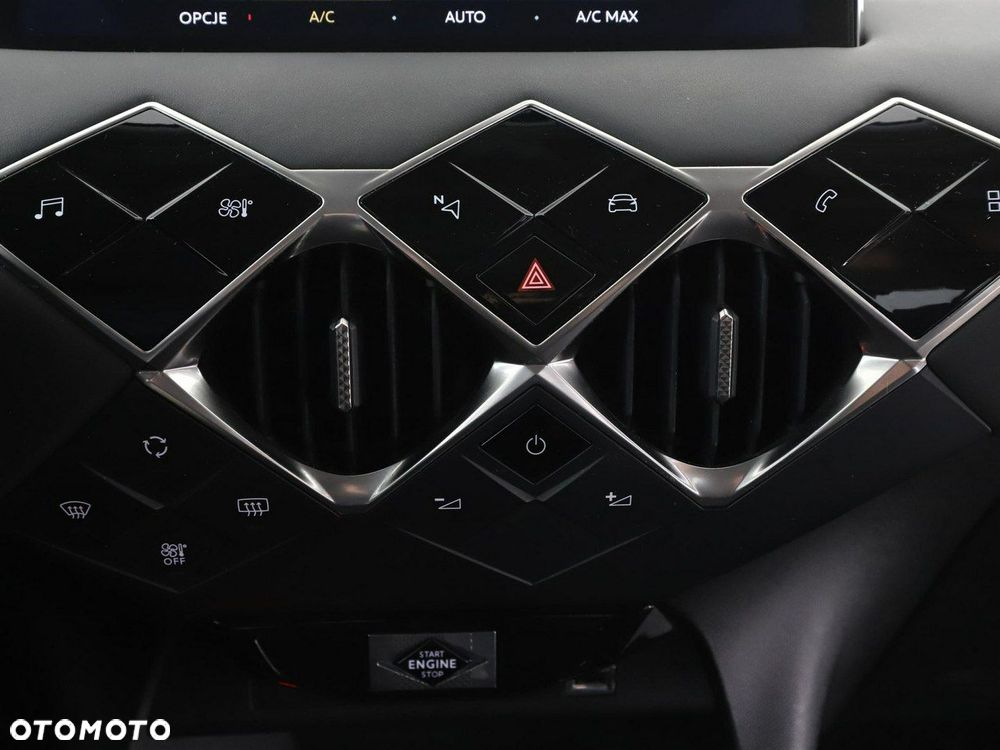 DS Automobiles DS 3 Crossback 1.2 PureTech Grand Chic - 28