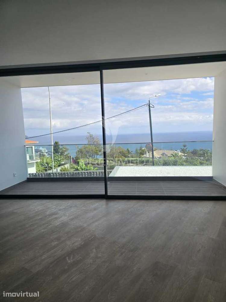 Excelente T2 novo,boas áreas,zona privilegiada, com incrível vista mar - Grande imagem: 4/30