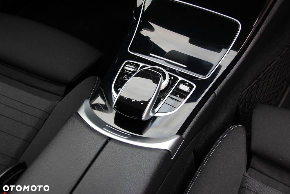 Mercedes-Benz Klasa C 200 d 9G-TRONIC Avantgarde - 33