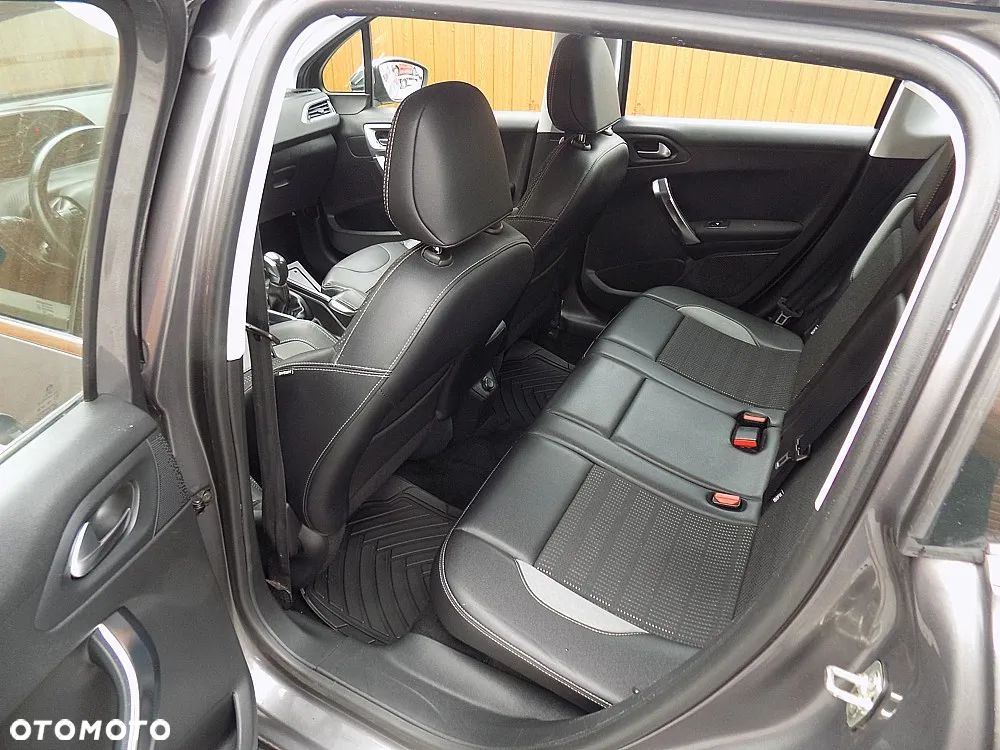 Peugeot 2008 PureTech 82 Style - 6