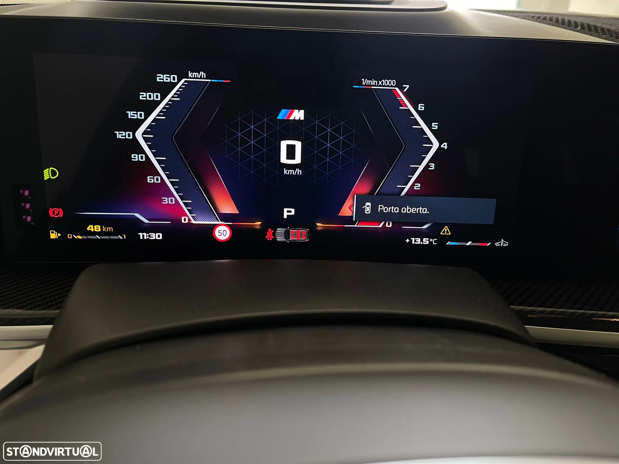 BMW X7 M M60i - 30